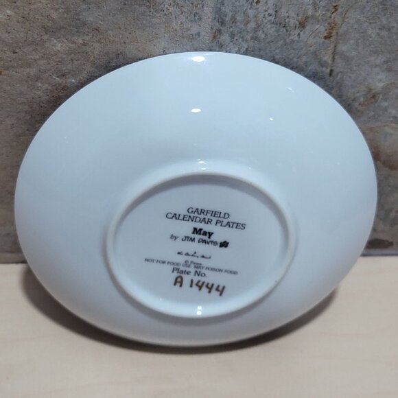 Garfield Calendar May Plate Jim Davis Plate No A 1444 Danbury Mint - Picture 6 of 14